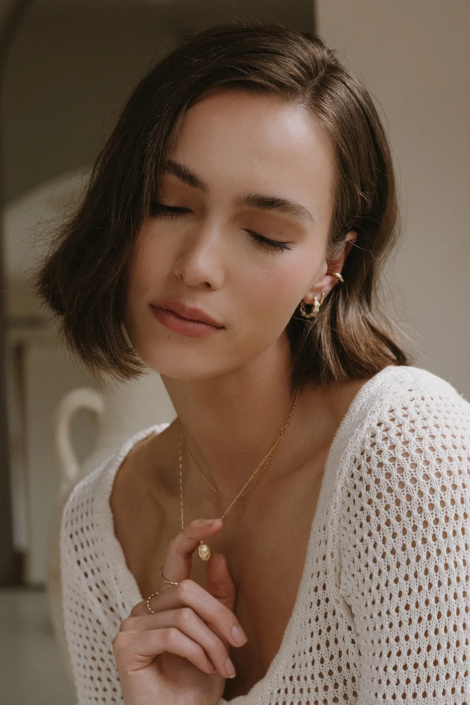 Forget-Me-Not Oval Cremains Urn Necklace — product image 16