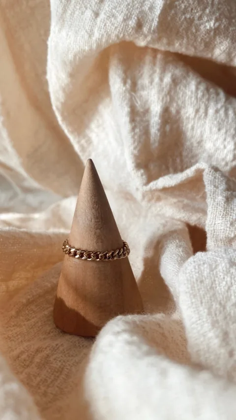 Curb Chain Ring - 14k Gold Filled — product image 4
